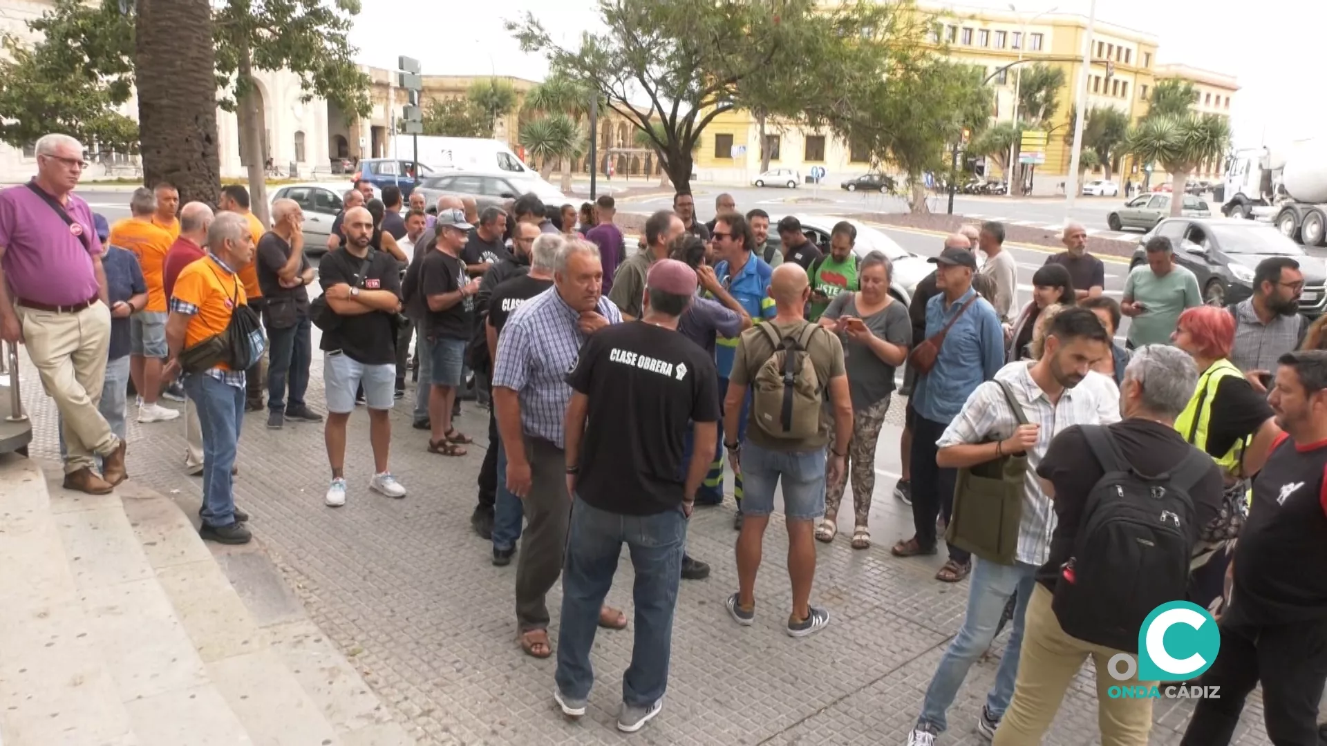 Solidaridad obrera con los detenidos por la huelga del metal en el día de su juicio en la Audiencia Provincial.