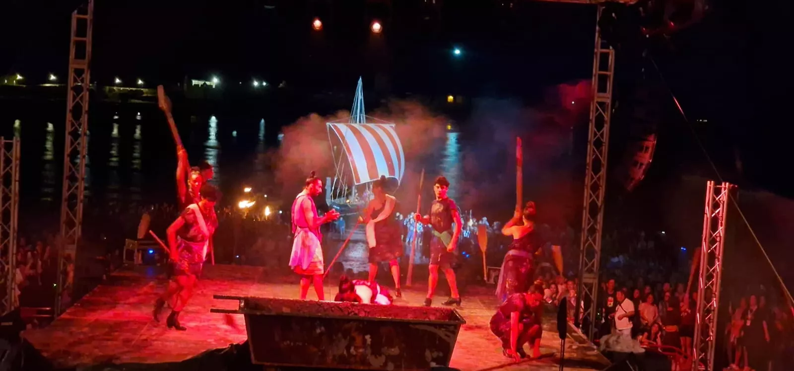 Uno de los momentos del bailaor gaditano Eduardo Guerrero en el espectáculo 'Gadir, el resurgir de los fenicios'.