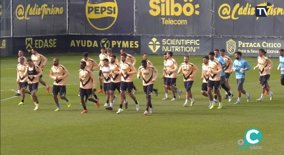 Imagen del entrenamiento desarrollado en la Ciudad Deportiva Bahía de Cádiz (Foto: Cádiz CF)