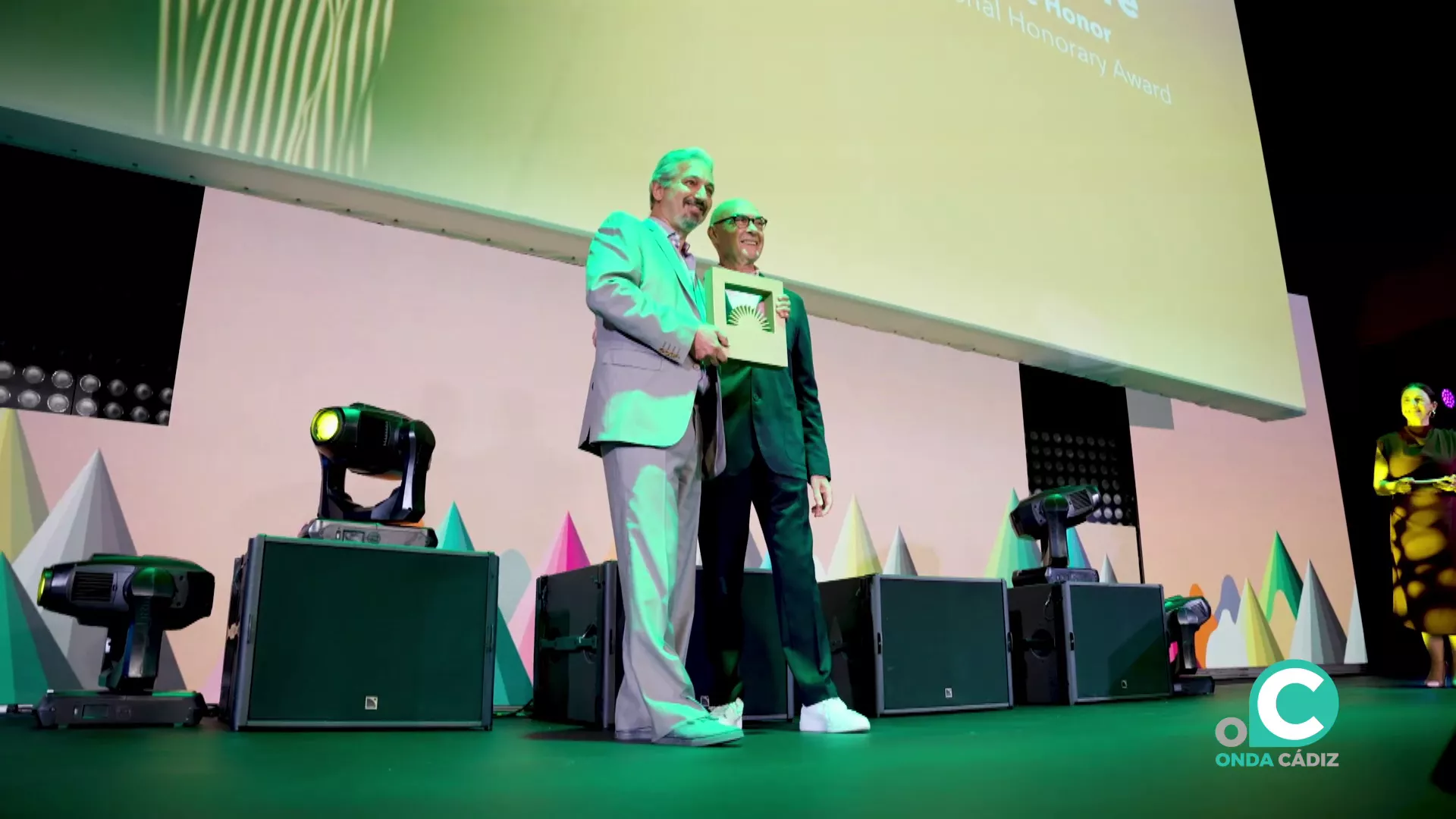 Shore, en el momento de su reconocimiento durante la jornada del lunes