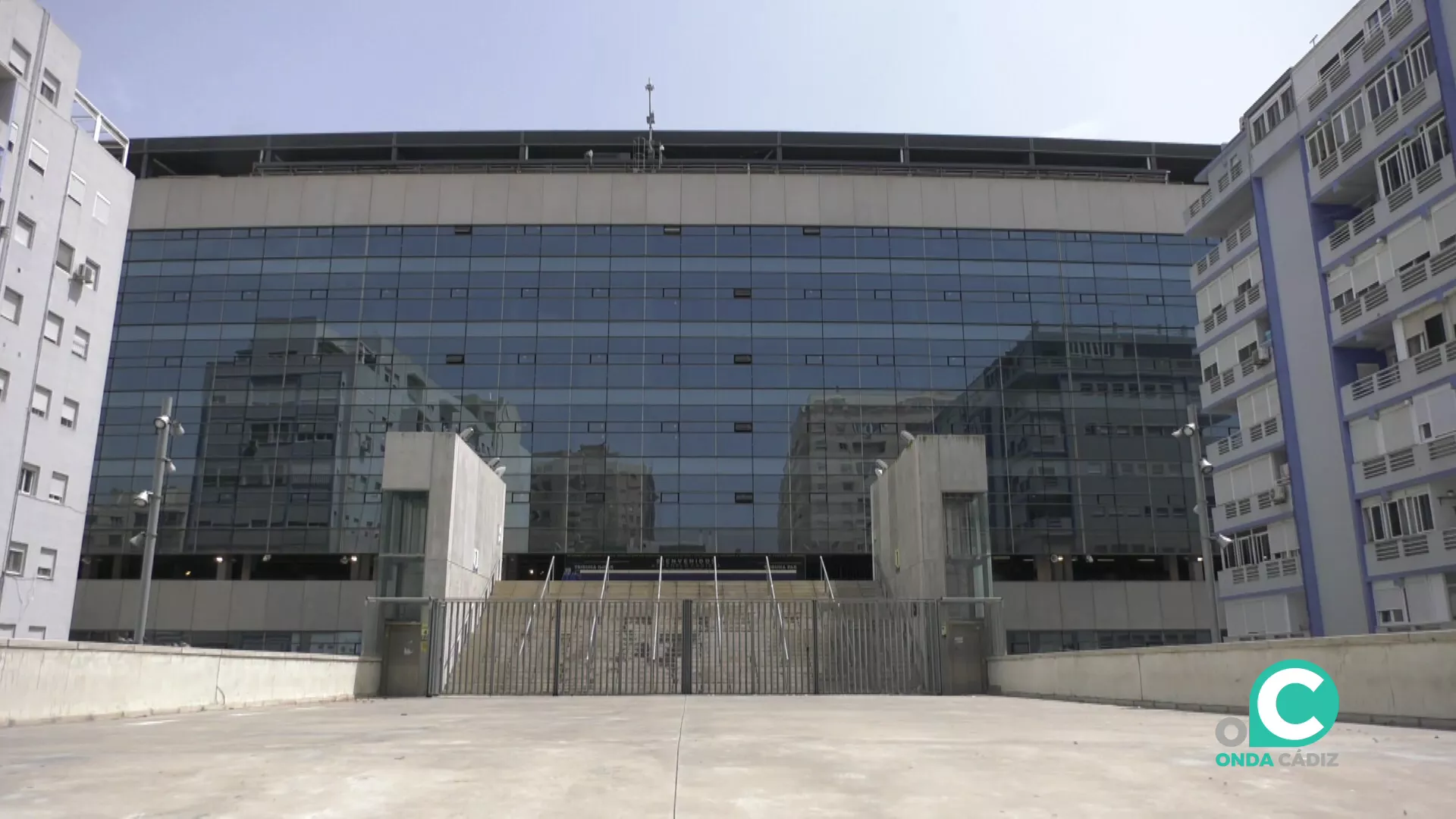 Acceso principal del recinto deportivo en la capital gaditana
