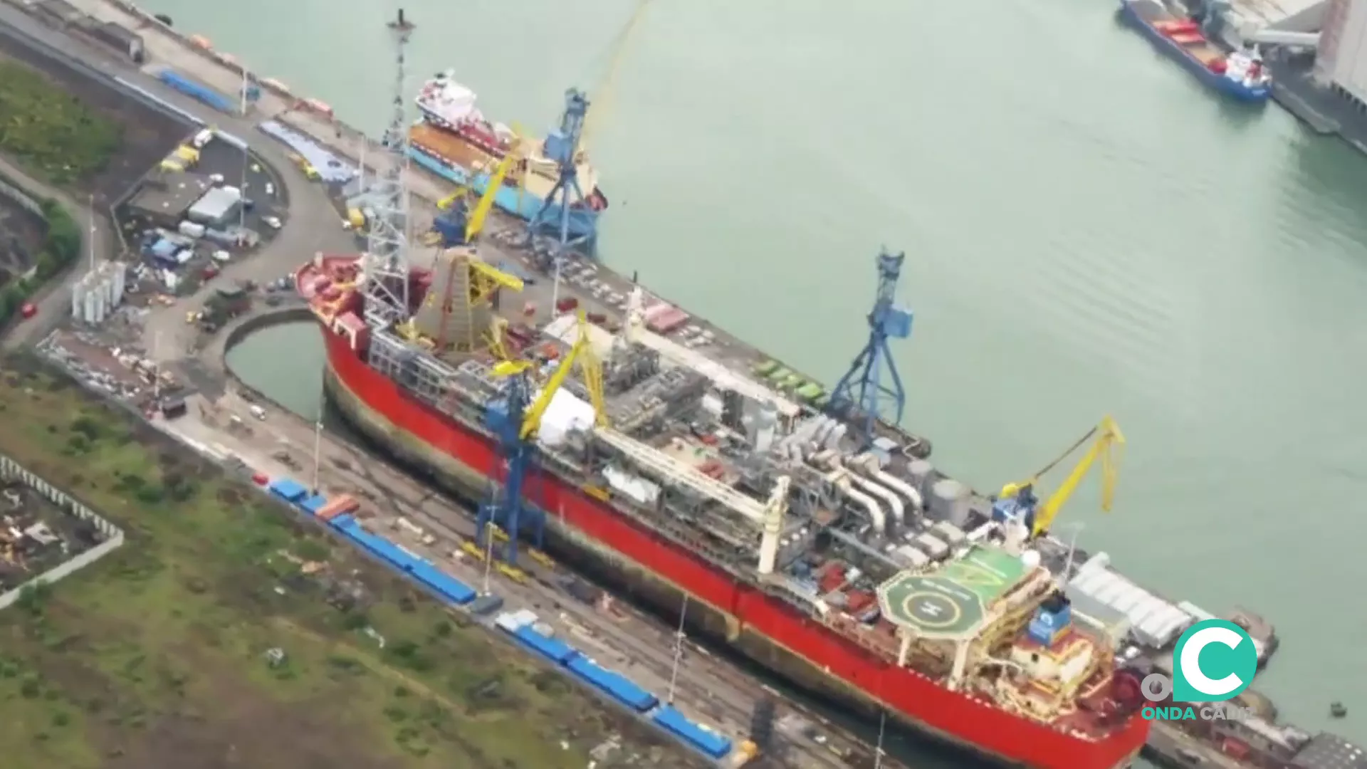 Vista aerea de una las factorias británicas interesadas por la empresa española