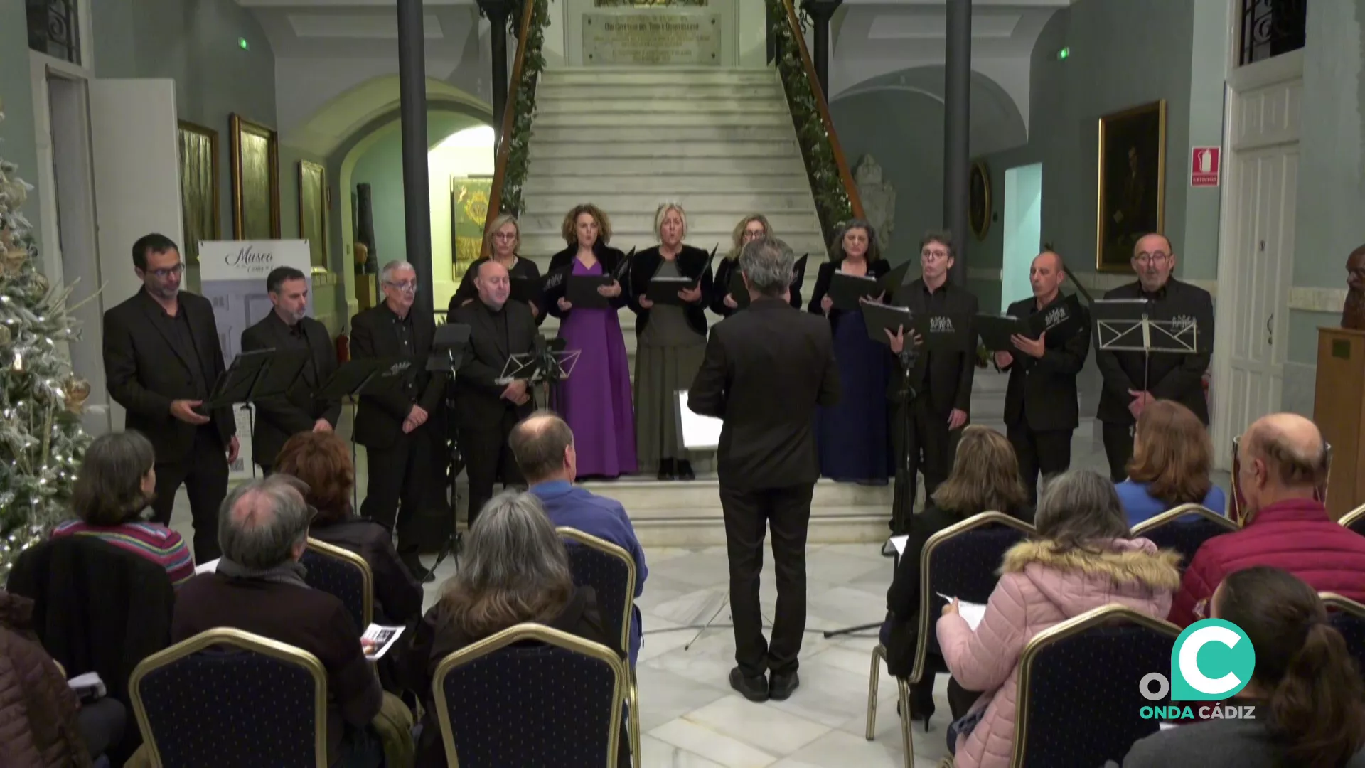 Un momento de la actuación en el vestíbulo del espacio museístico