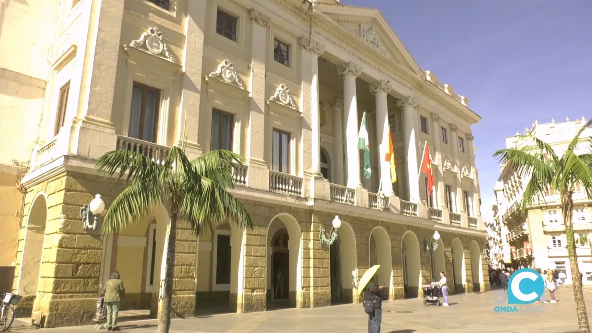 Fachada del Ayuntamiento de Cádiz