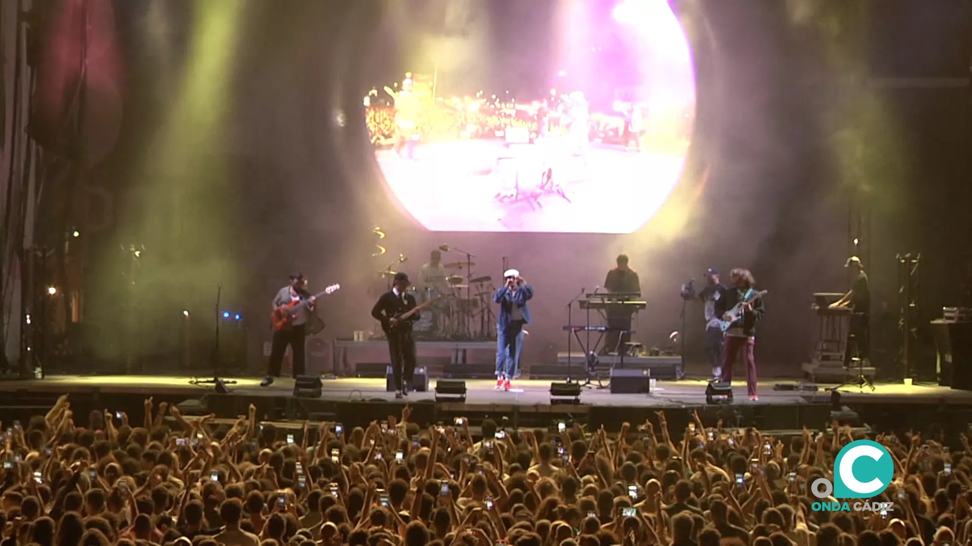 Conciertos en el Muelle Reina Victoria de la ciudad. 