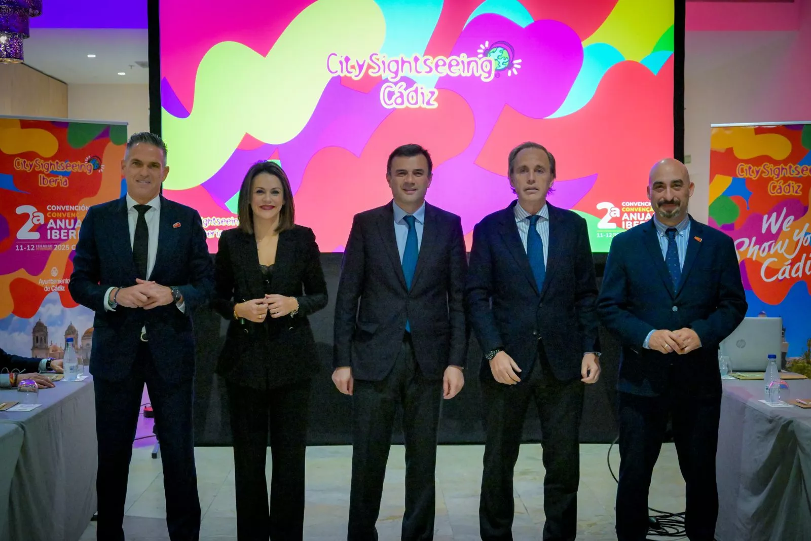 Bruno García junto con los responsables de la cita en el Hotel Q Bahía de Cádiz 