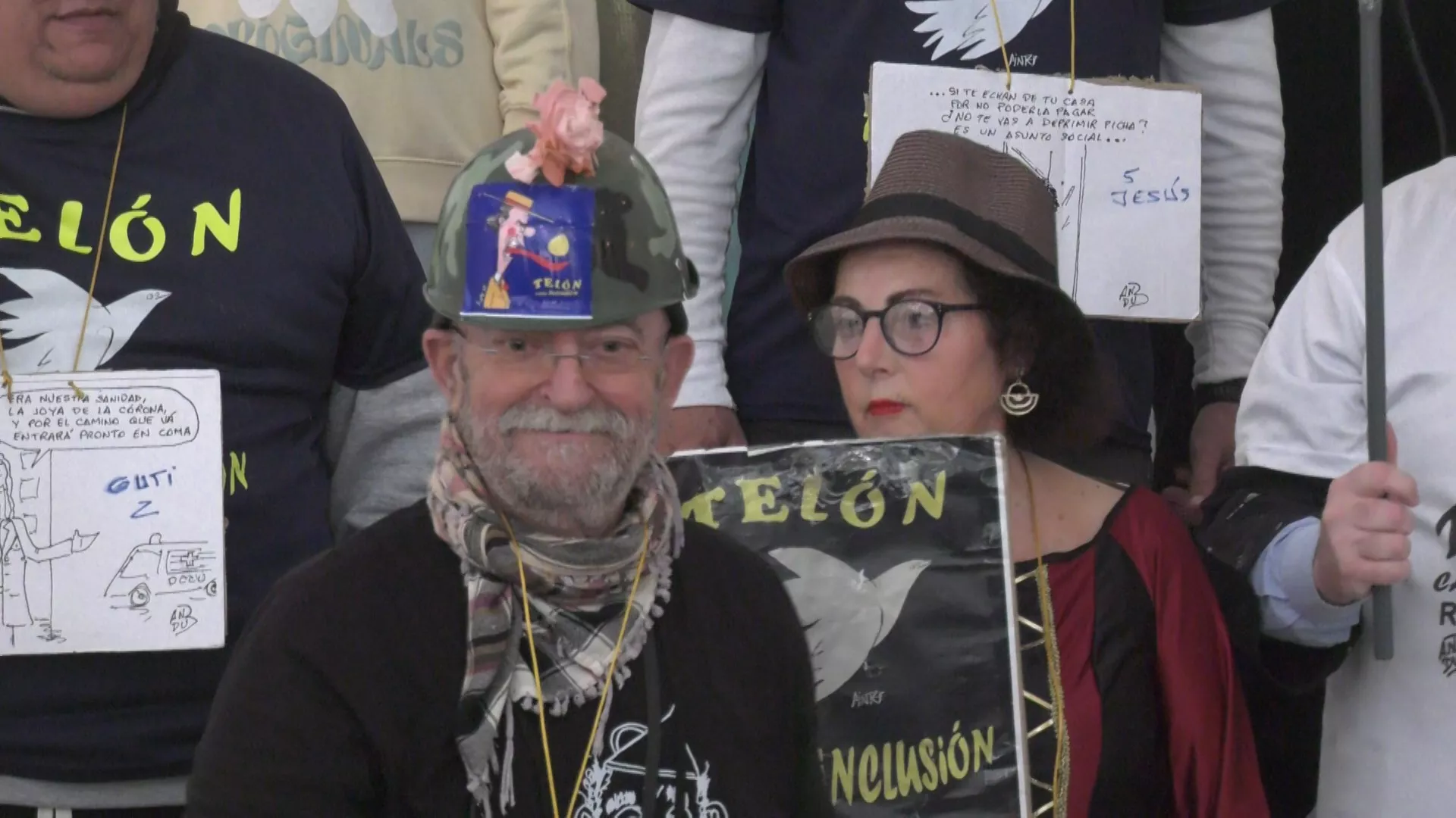 El romancero "La salud es lo primero" se resguarda de la lluvia en el ECCO