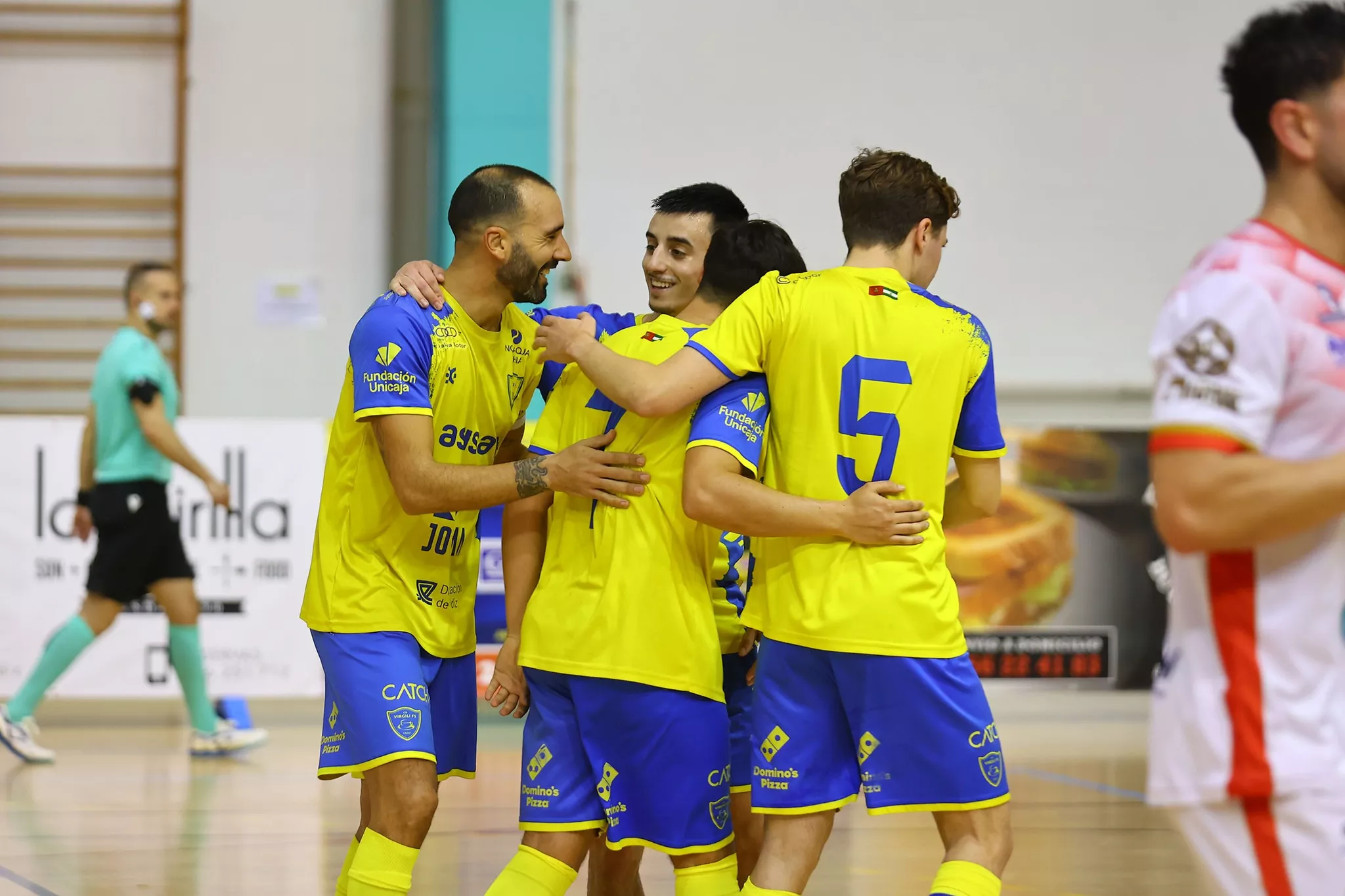Momento del partido del CD Virgili Cádiz frente al Visever Futsal Villarrobledo.