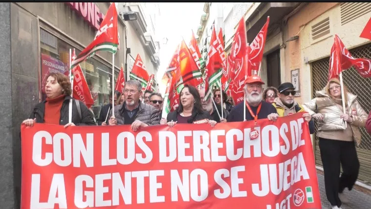 Los partidos políticos de izquierda han acompañado a los sindicatos mayoritarios en esta manifestación