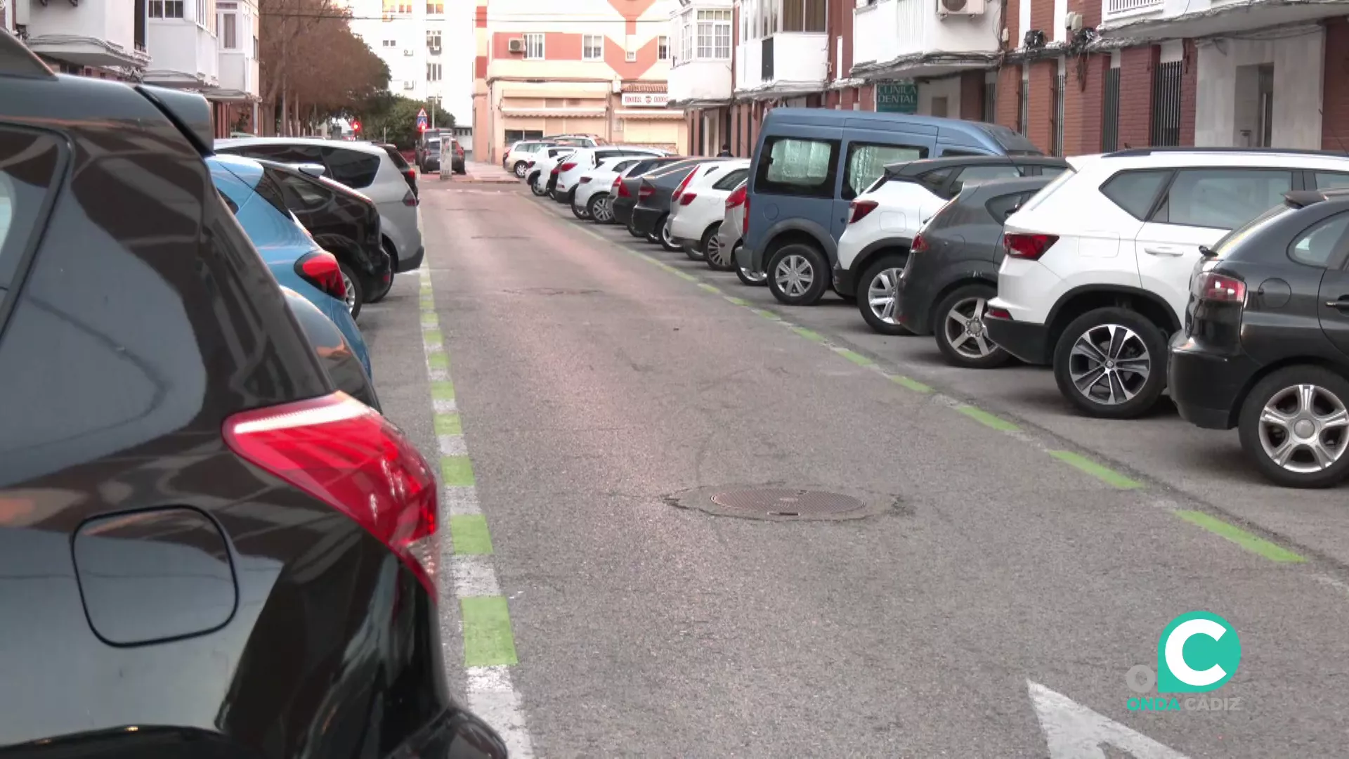 Automóviles estacionados en la Barriada de Loreto