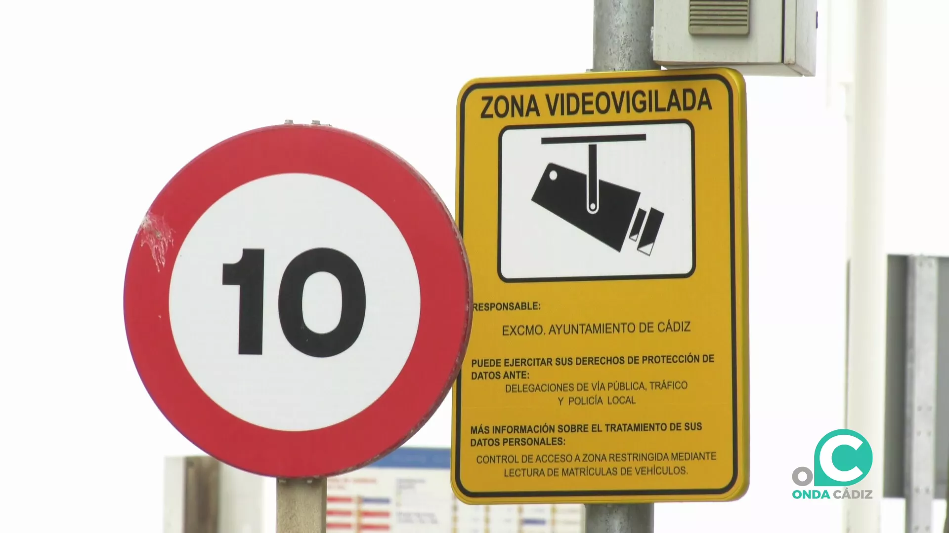 Indicadores de controles del trafico en el centro de la capital gaditana