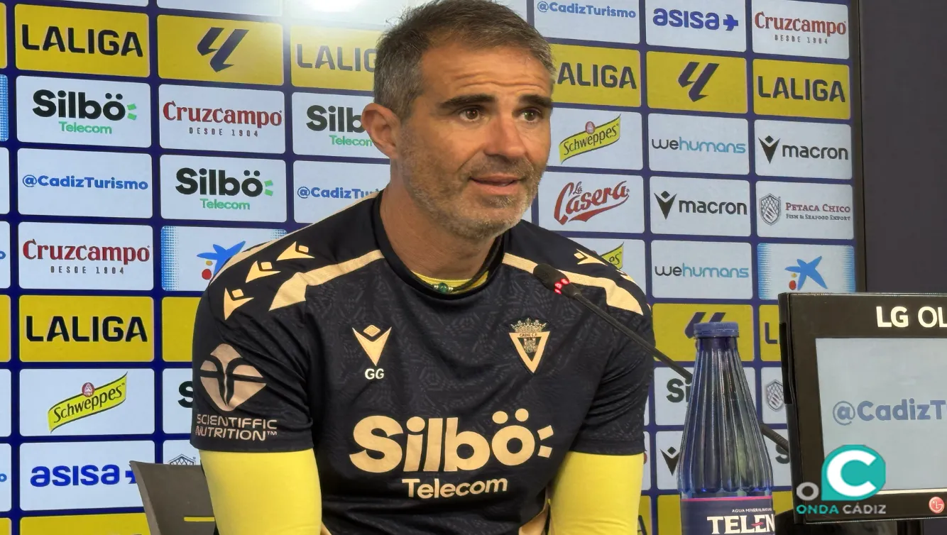 Gaizka Garitano durante su comparecencia ante los medios