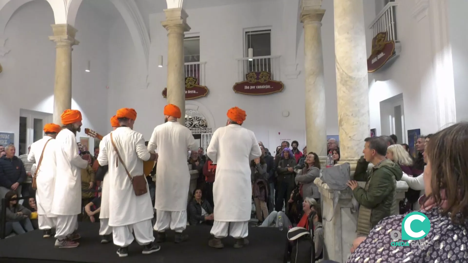 Numeroso público de acercó a la primera de las jornadas que componen el programa