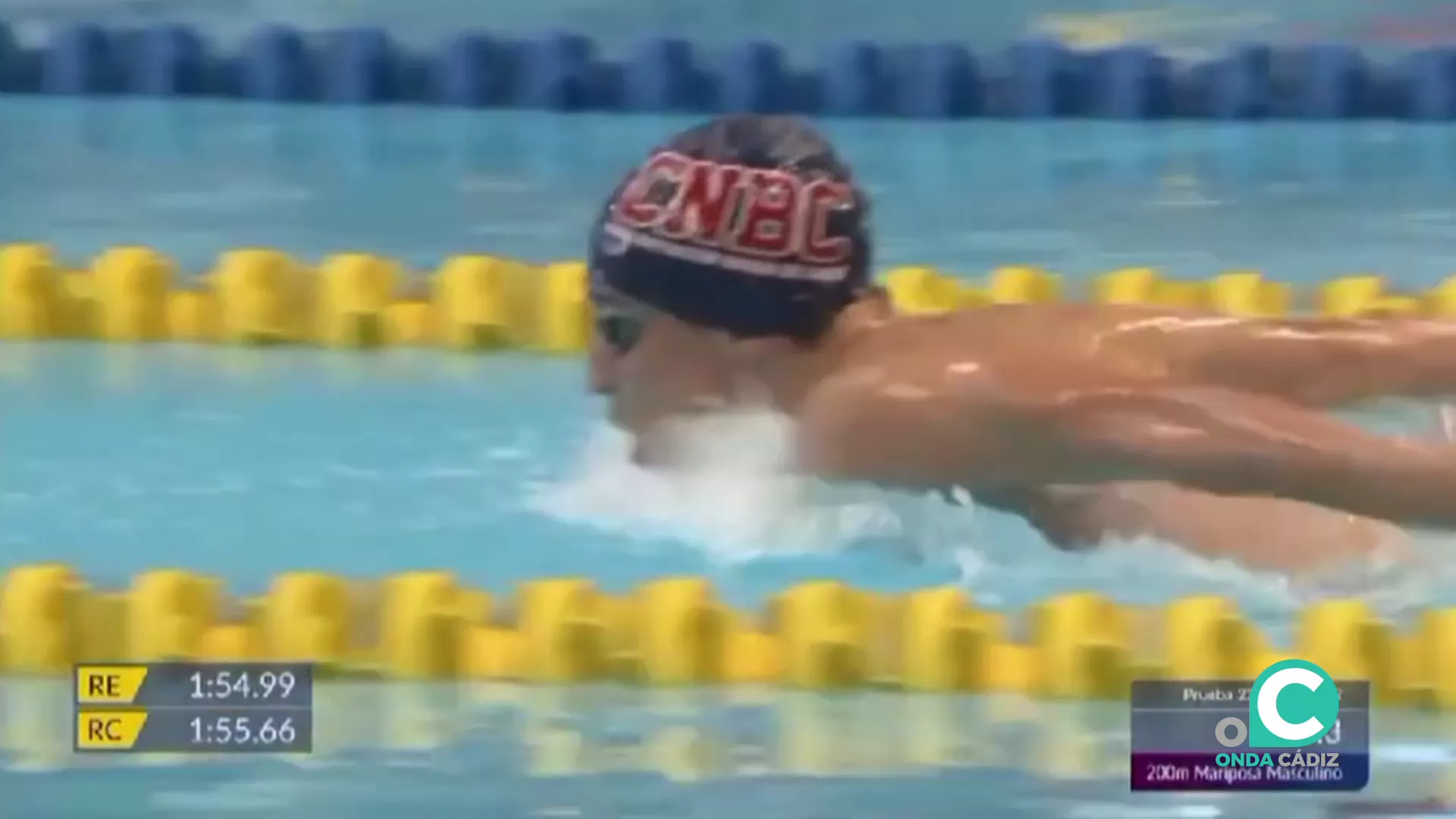 El representante del Club Natación Bahía de Cádiz durante una de sus últimas actuaciones