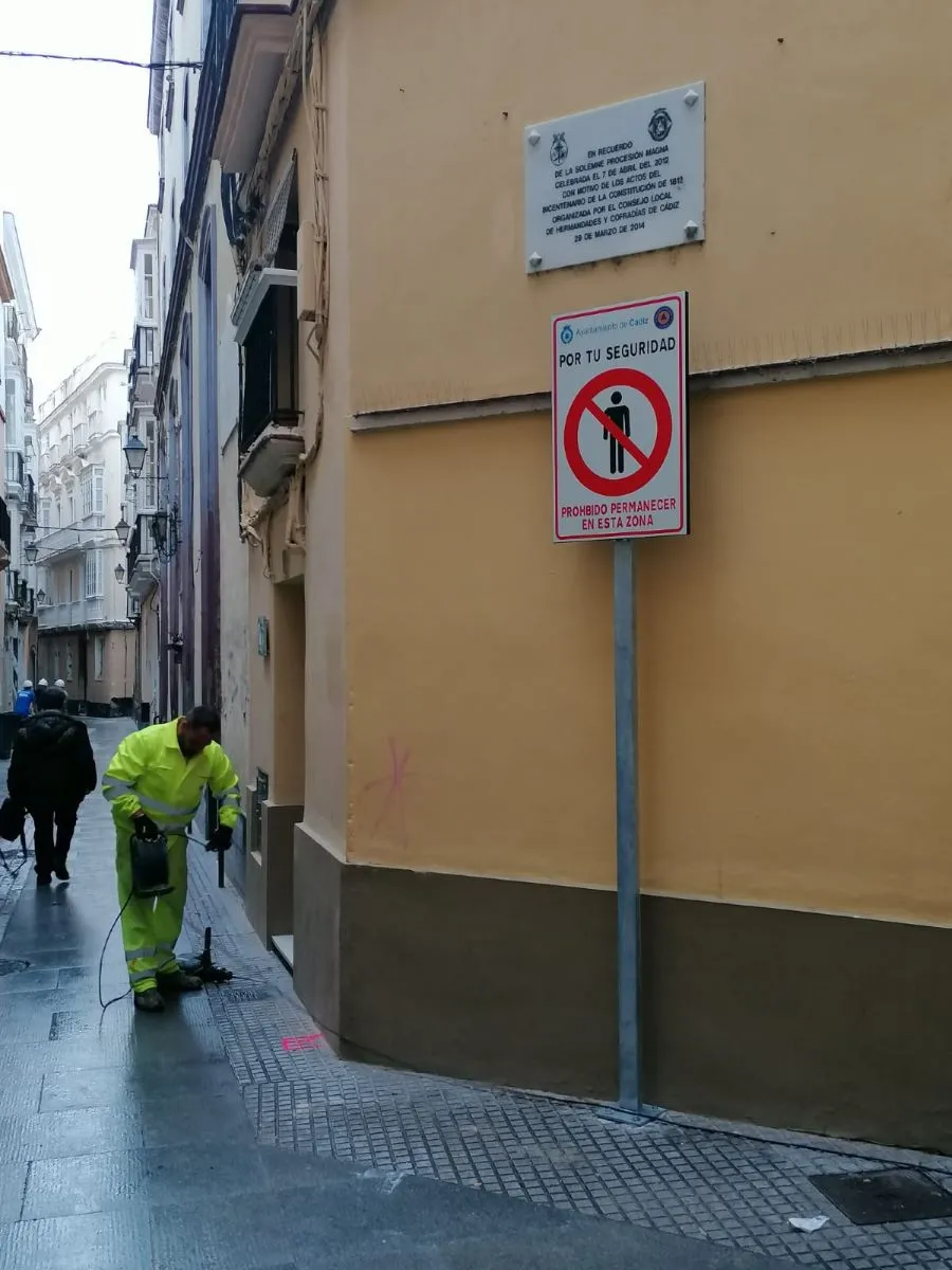 Señal en la calle Santiago