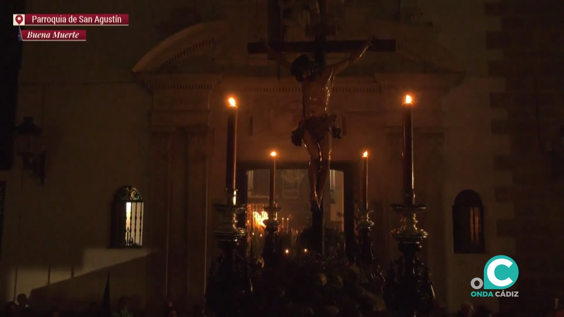 Imagen del Cristo de Buena Muerte a su salida de San Agustín 