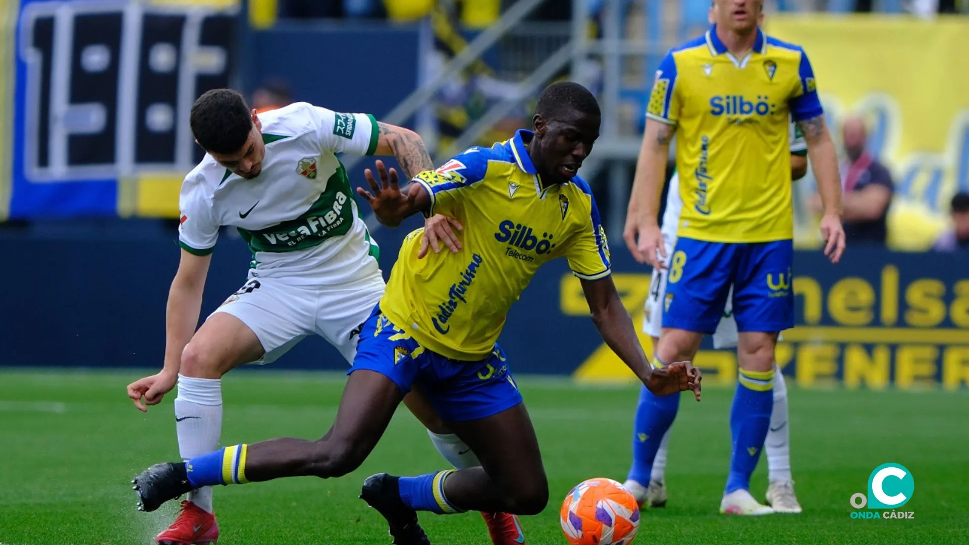 Diakité en una acción del encuentro (Foto: Cádiz CF)
