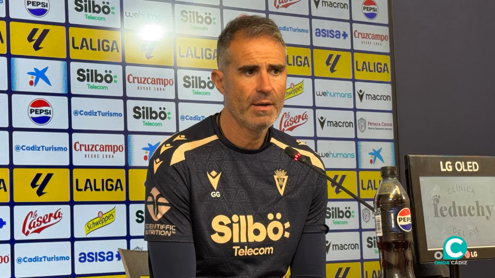Garitano durante su comparecencia de prensa en la Ciudad Deportiva Bahía de Cádiz