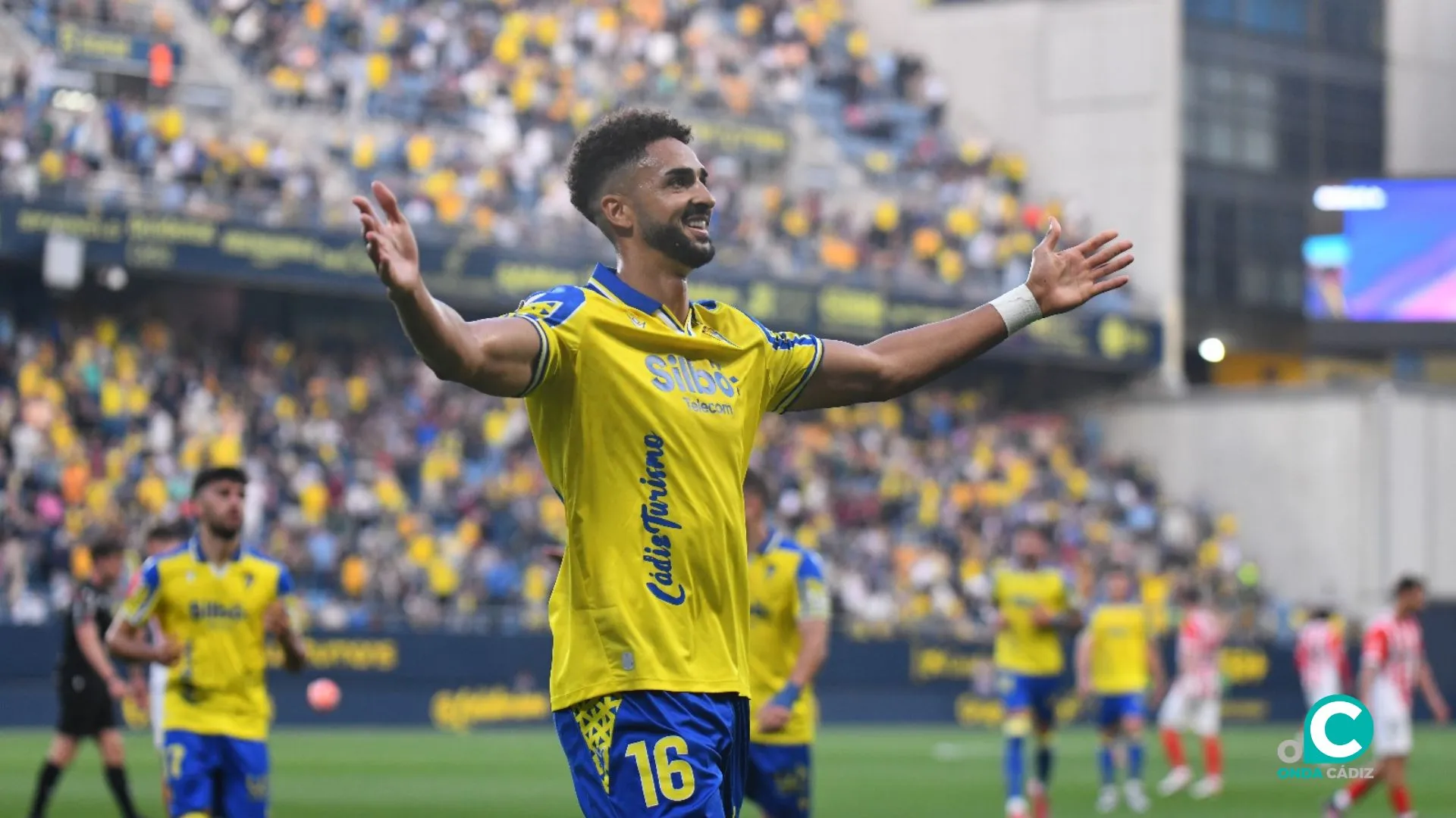 Chris Ramos celebra el tanto de la victoria (Foto: Cádiz CF)