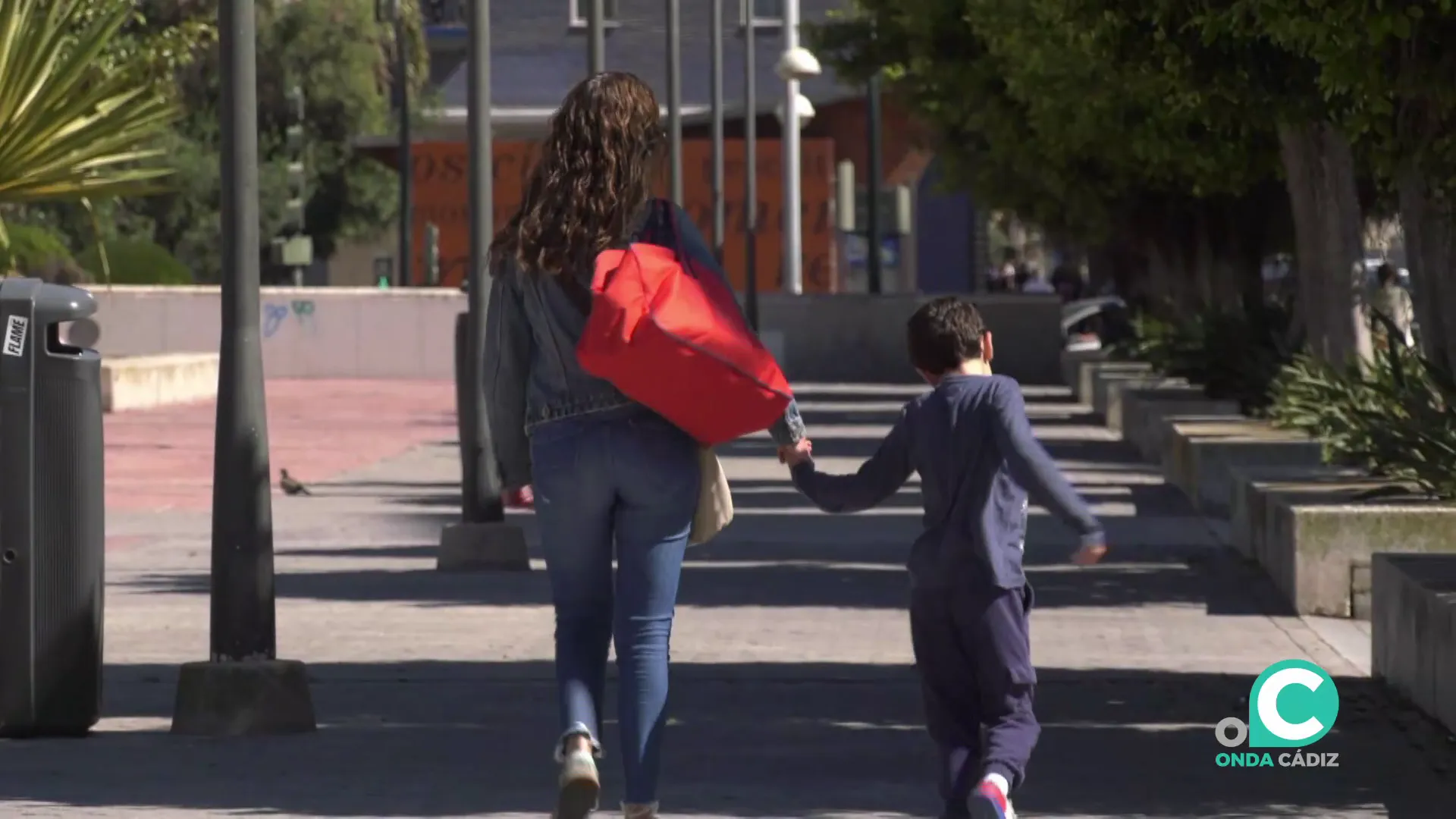 187 hijos e hijas de mujeres víctimas de violencia machista y 18 chicas de entre 14 y 17 años han recibido apoyo psicológico en Cádiz en 2024.