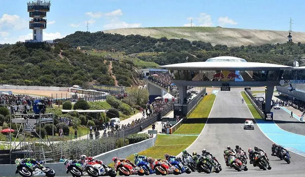 La localidad de Jerez acoge de un año más el Gran Premio de Motociclismo.