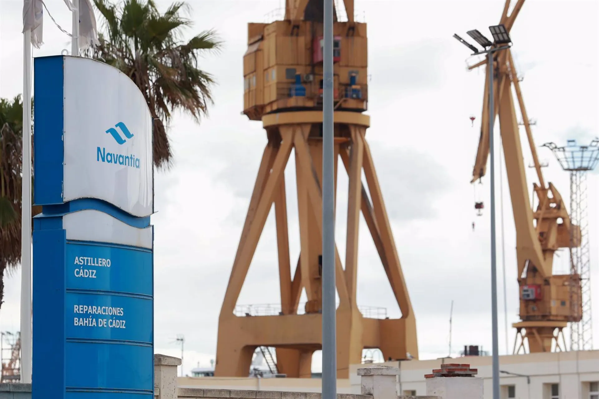 La plantilla de los astilleros de Cádiz ha recibido bien la noticia de la renovación del contrato. 