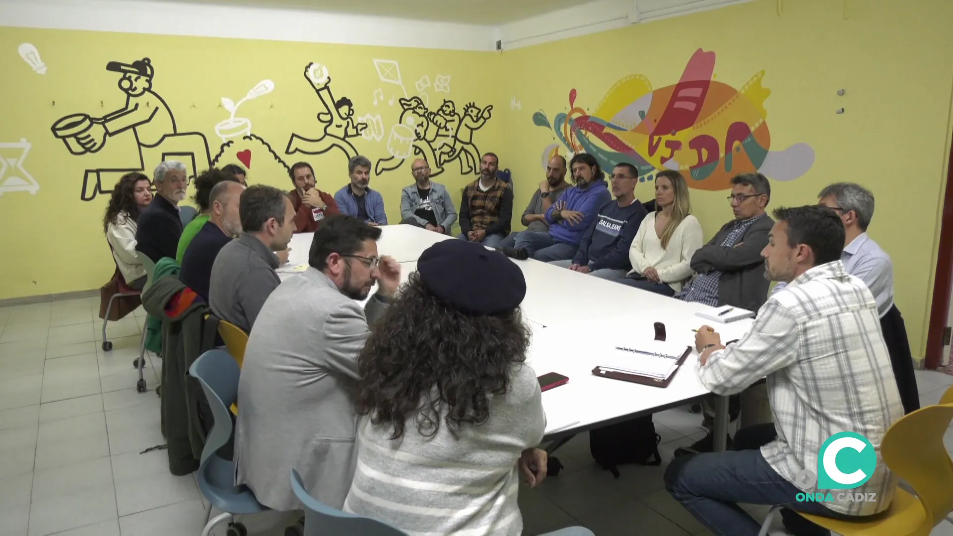 Un momento del debate entre los asistentes a la cita