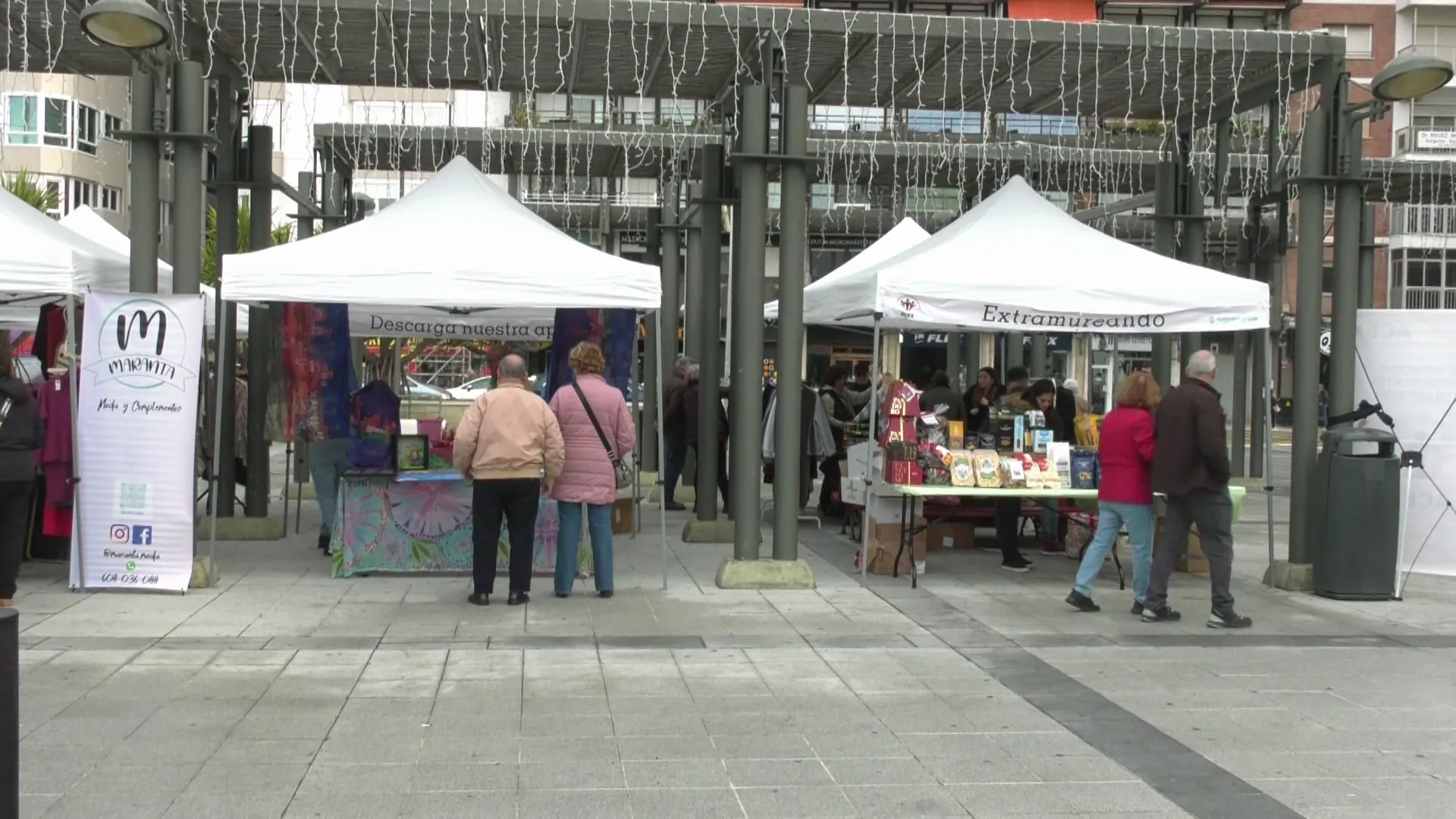 Tiendas en la antigua plaza Ingeniero La Cierva