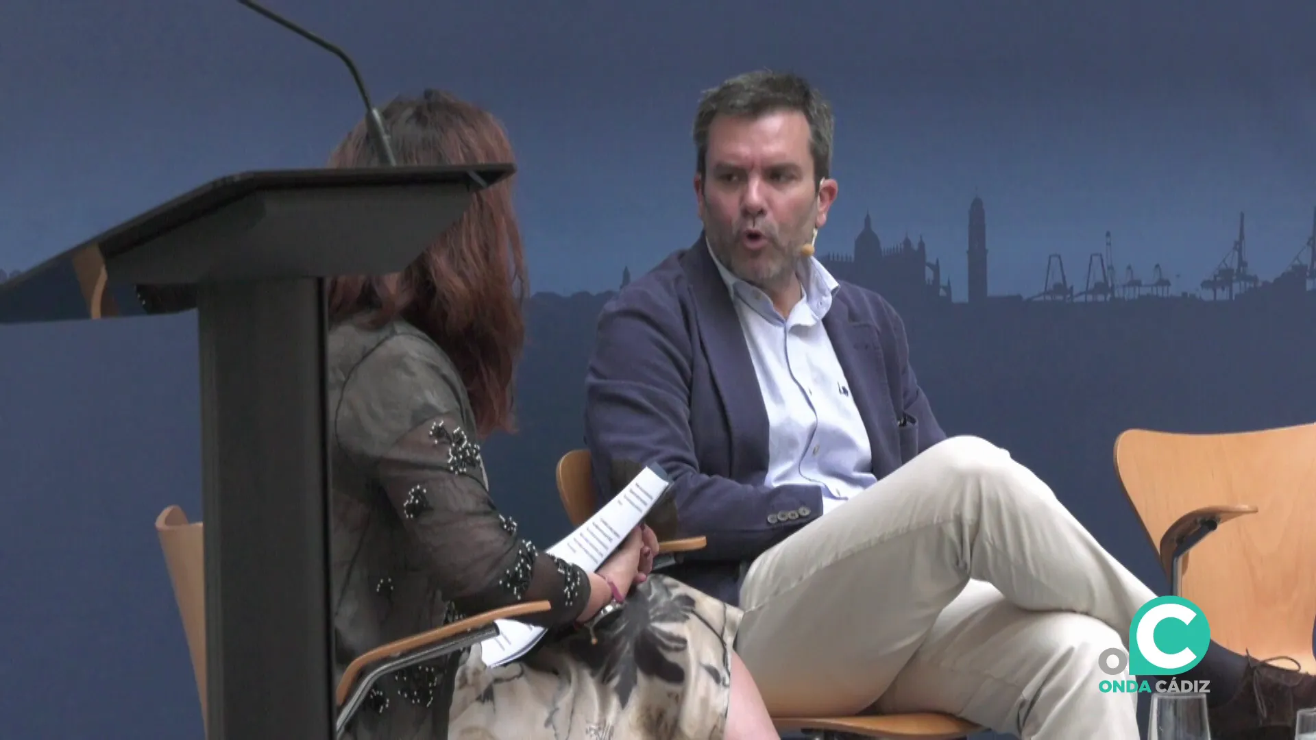El autor durante su intervención en el acto celebrado en el Palacio Provincial