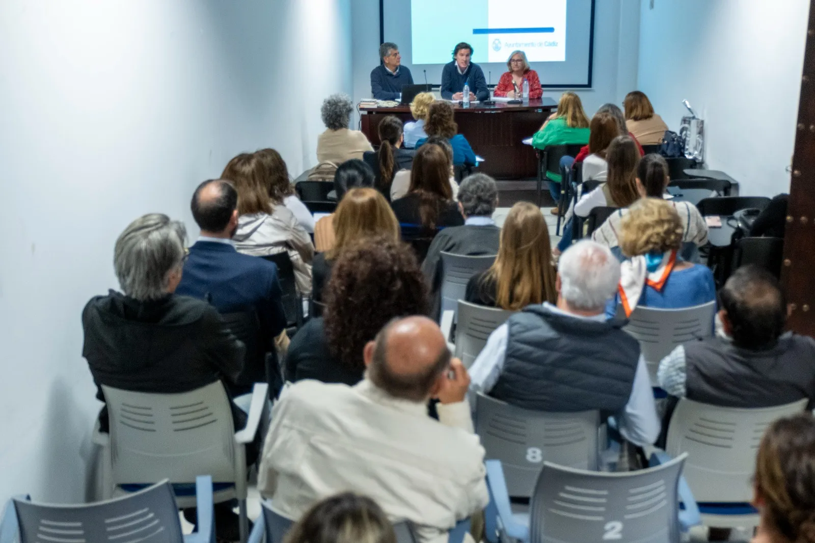 Momento de la reunión con entidades sociales de la ciudad. 