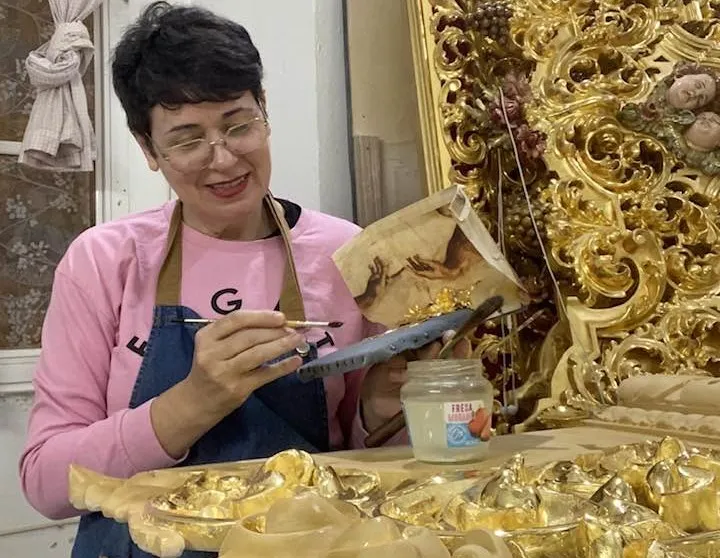 El trabajo de arte sacro supone un importante movimiento en el tejido empresarial de la provincia