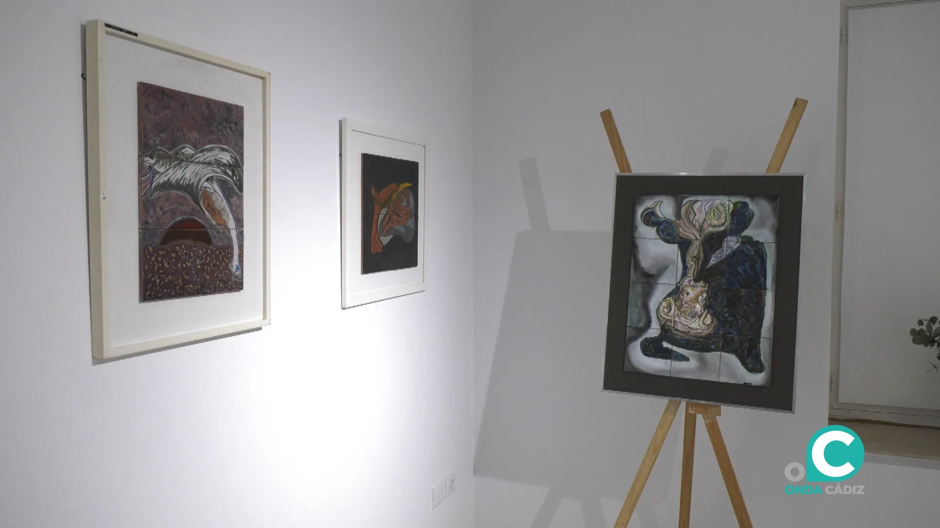 Algunas de las obras expuestas en la muestra organizada por la Asociación de Amigos de Quiñones, en colaboración con la Fundación Municipal de Cultura del Ayuntamiento de Cádiz.