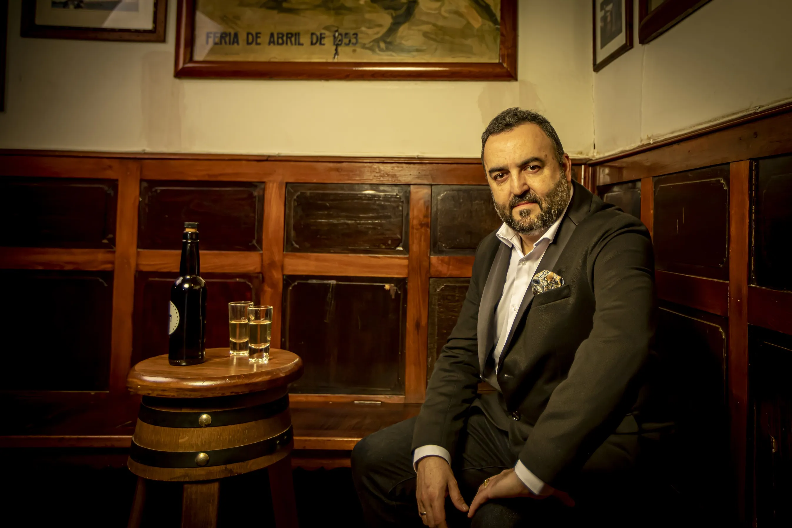 El artista en una imagen promocional 