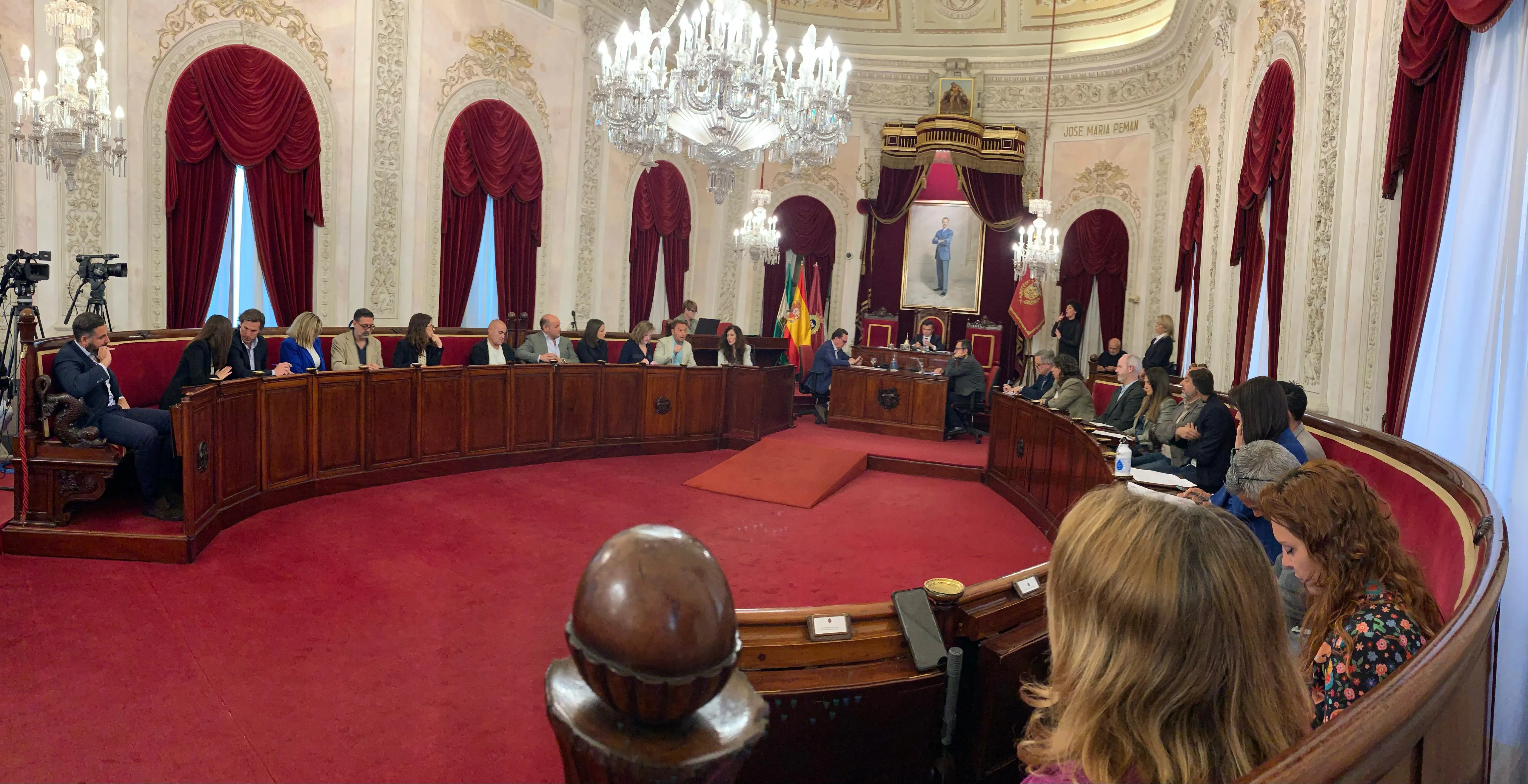 Sesión extraordinaria del Pleno en el Ayuntamiento de Cádiz, celebrado este 13 de mayo. 