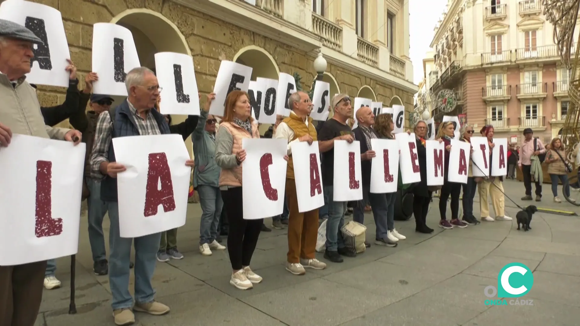 Movilización en Cádiz por el fallecimiento de una persona sin hogar en la calle en una imagen de archivo