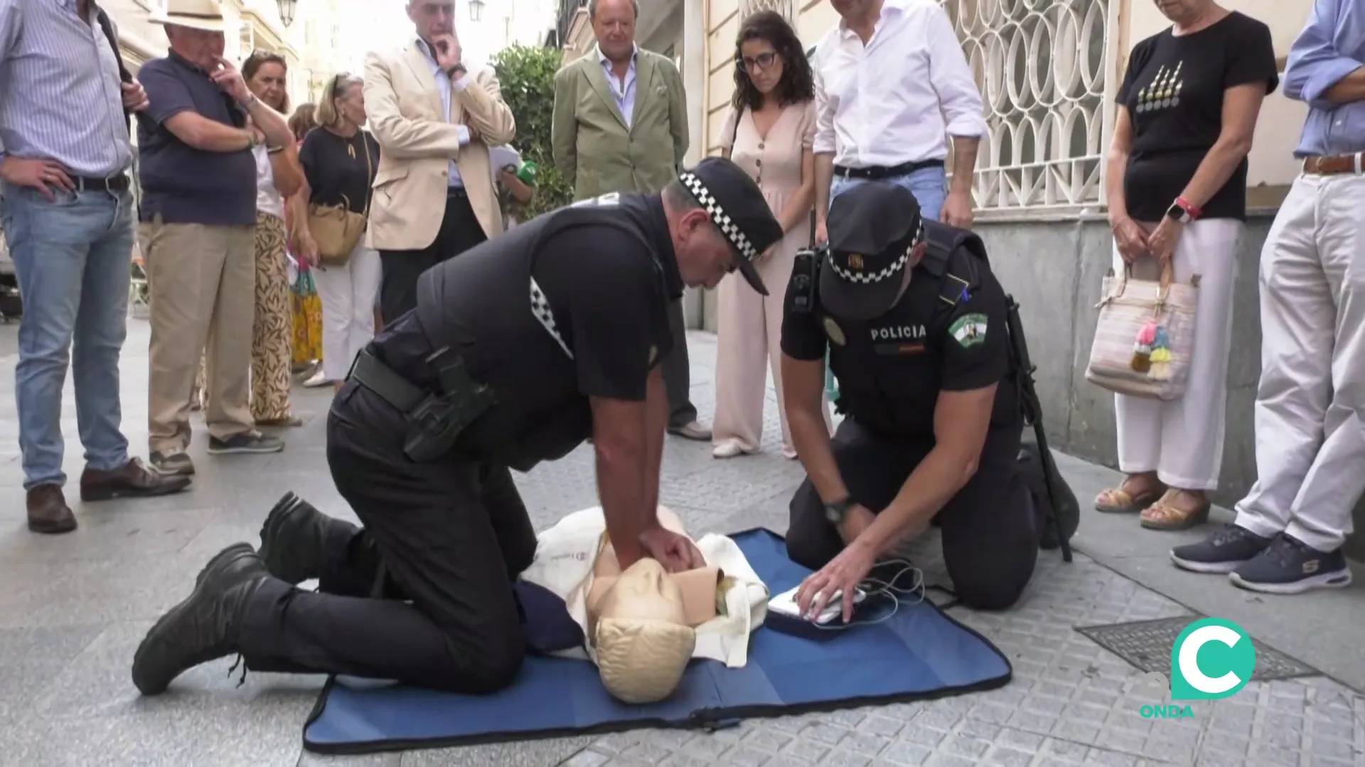 Ejercicio de reanimación cardiaca en la capital gaditana