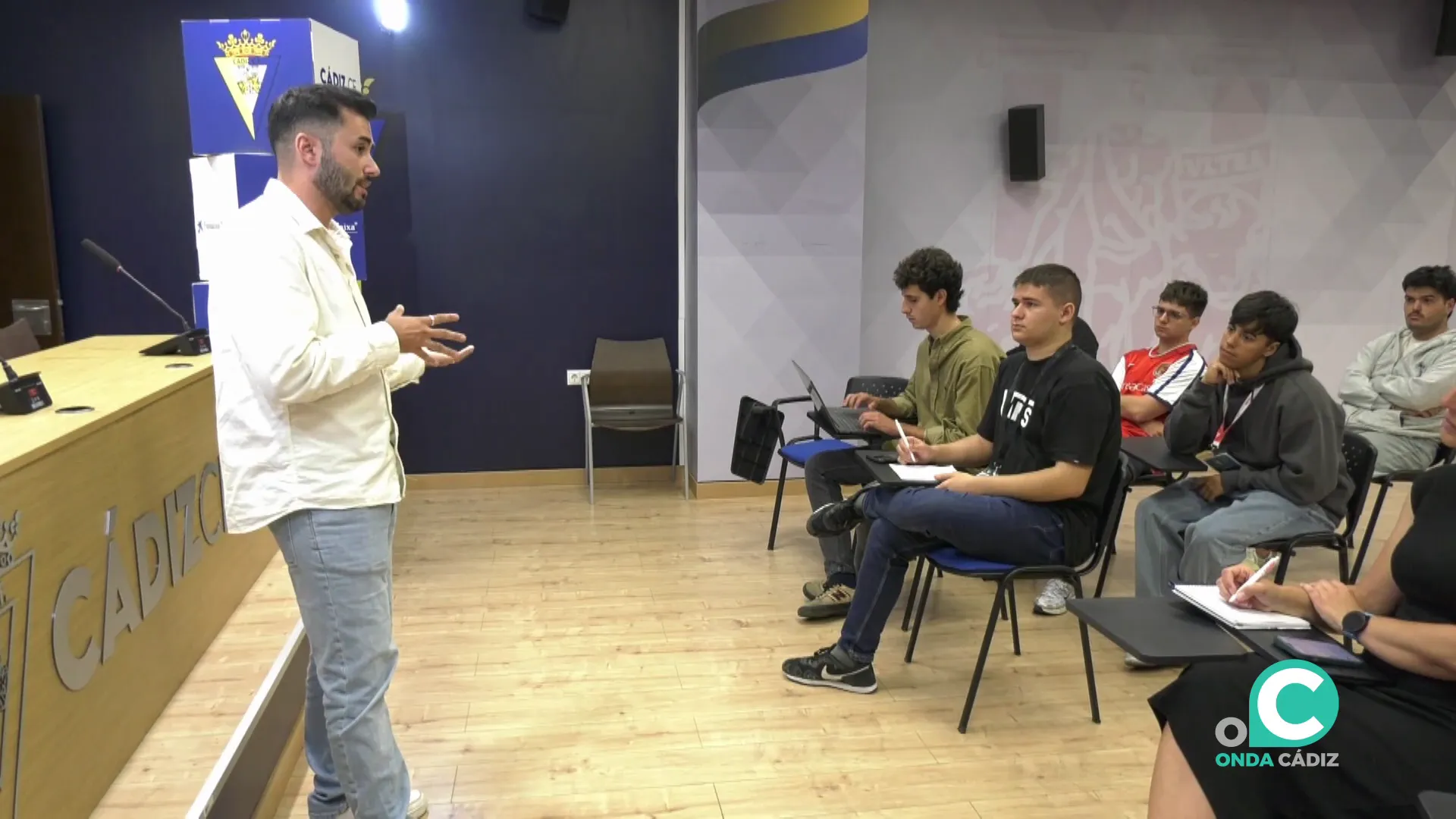 La jornada sirvió para instruir a los trabajadores de la entidad sobre conceptos básicos sobre igualdad y diversidad