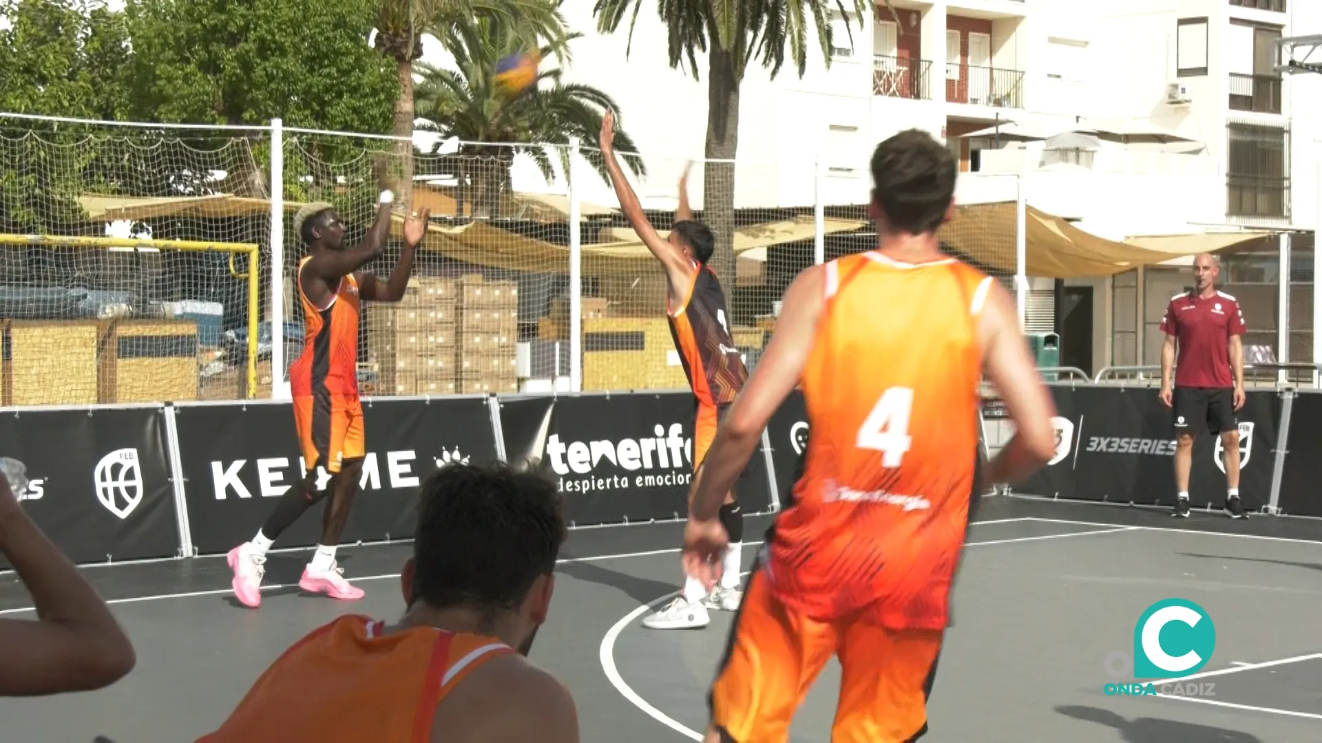 El Circuito 3x3 Series de la Federación Española de Baloncesto ha llegado a Cádiz.