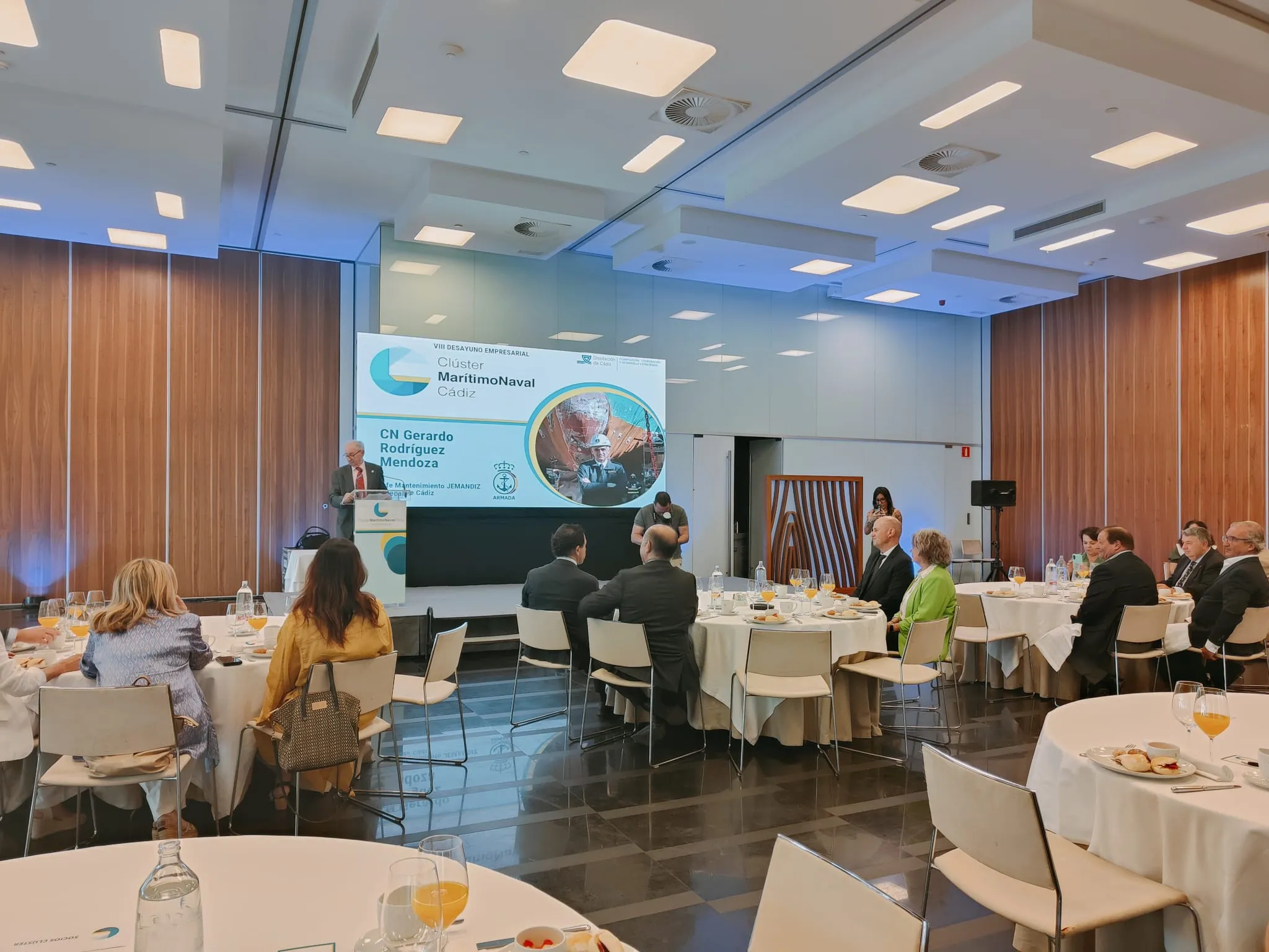 Inauguración del  VIII Desayuno Informativo organizado por la entidad en el Parador Atlántico. 