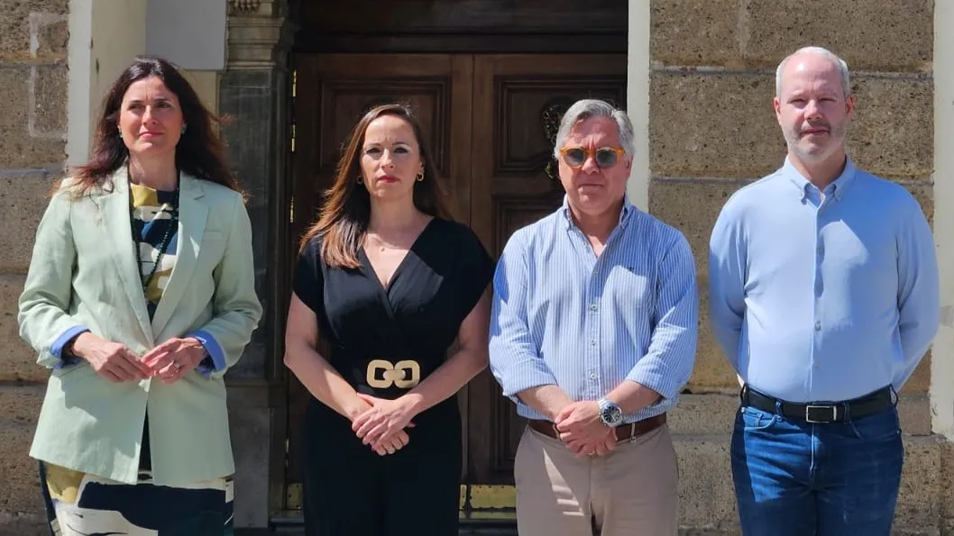 Ediles del consistorio durante la convocatoria en la capital gaditana