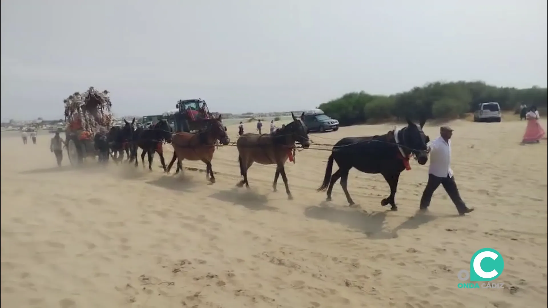 La carreta del Simpecado una vez desembarcado este martes