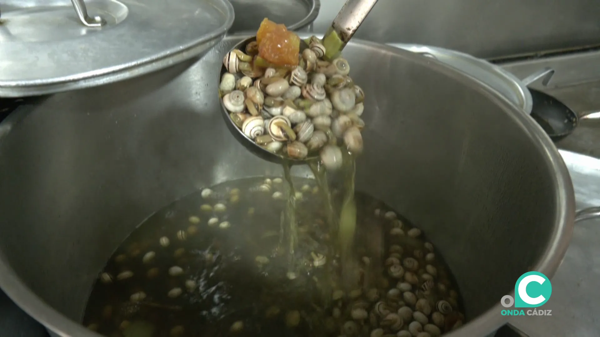 La preparación realza su sabor natural con poleo, comino, sal y guindilla