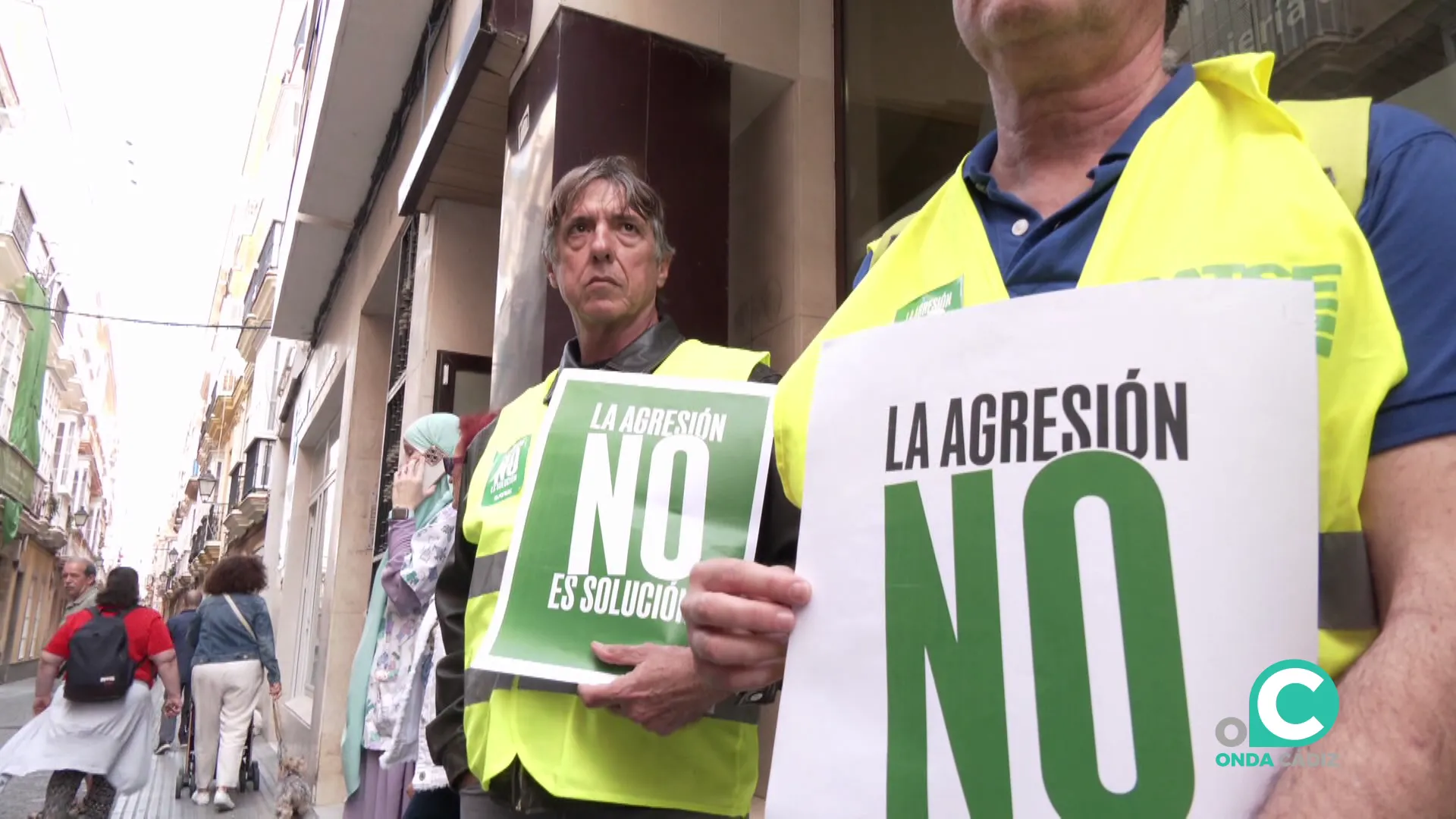 Un momento de la movilización ante el centro de salud del Mentidero 