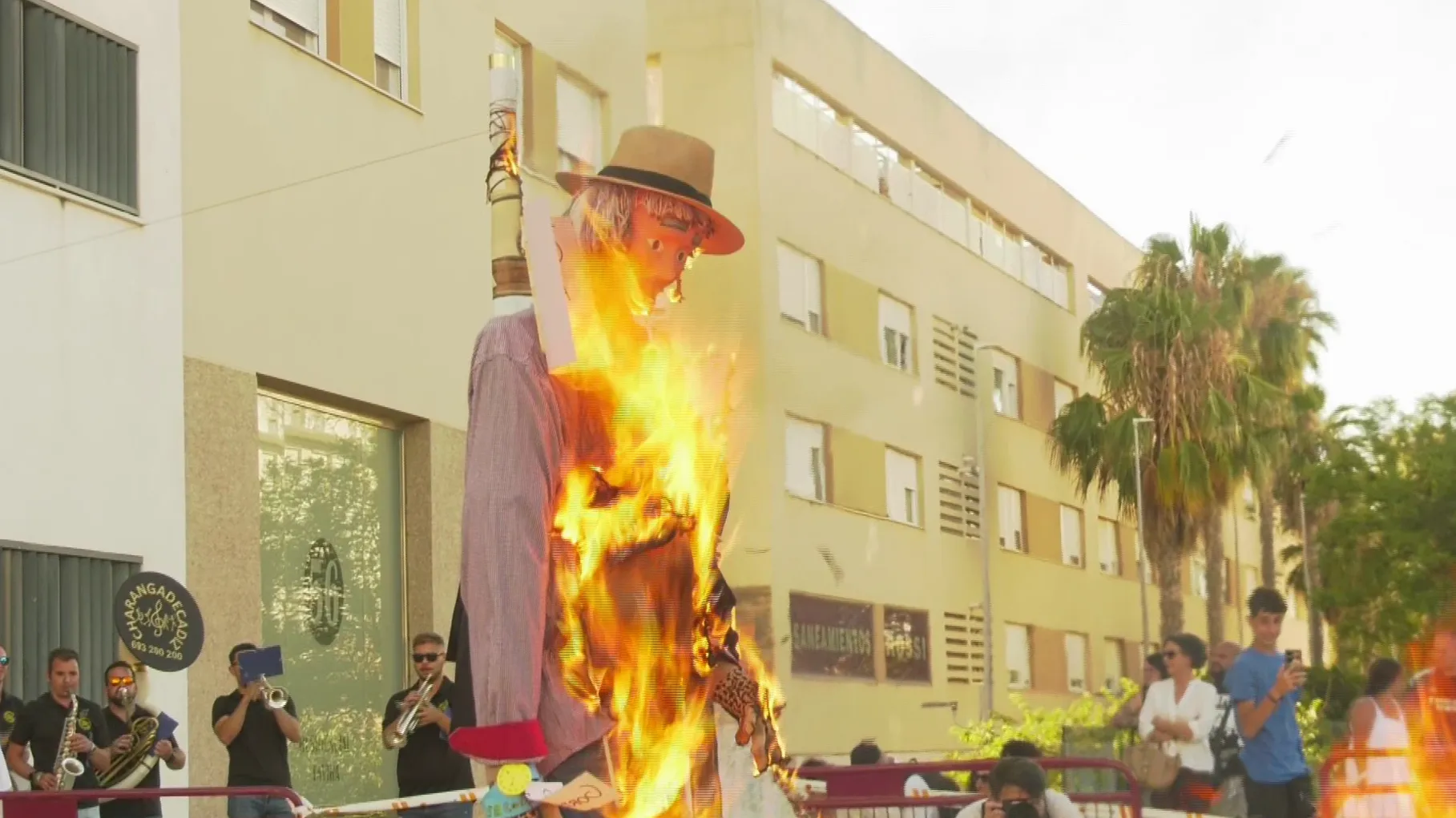 La noche de San Juan con sus tradiciones gaditanas es una de las más esperadas del año