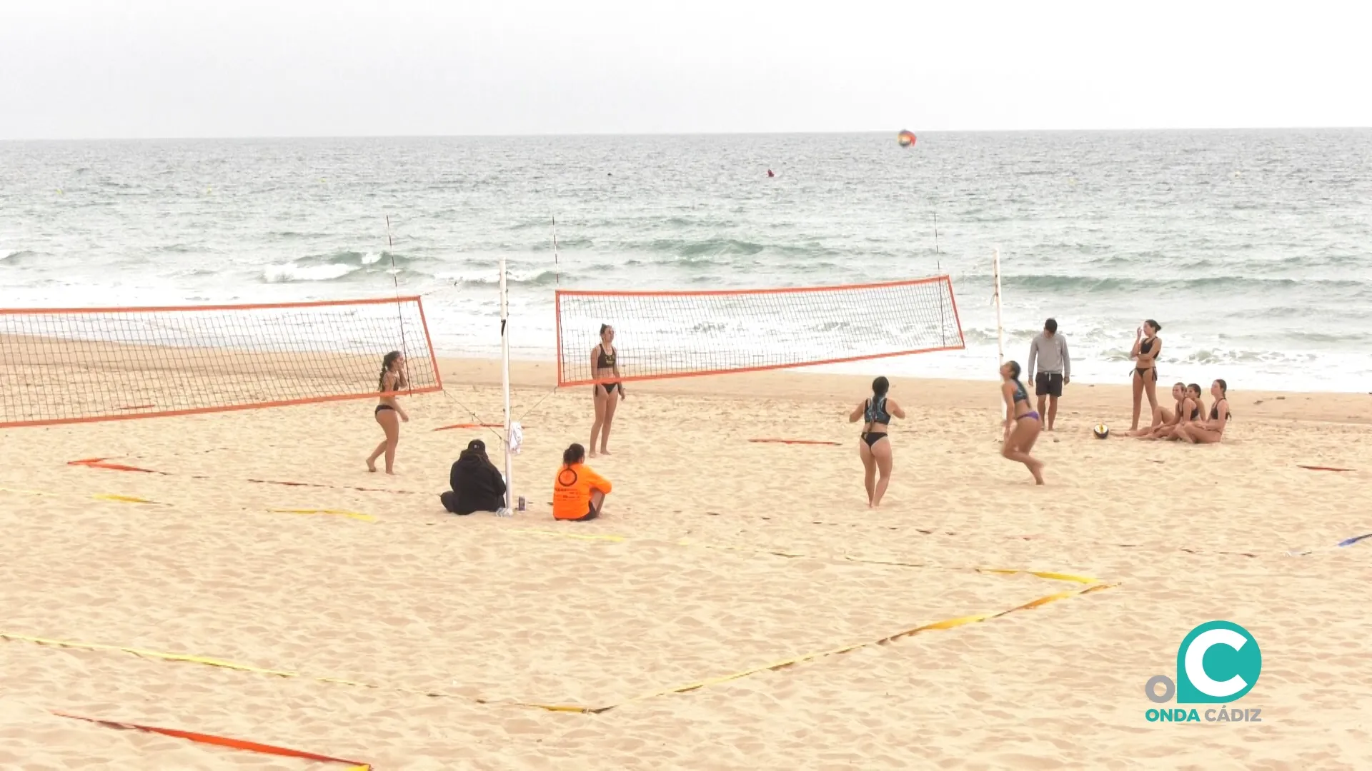 Una de las pruebas de Vóley Playa que se ha desarrollado en la capital gaditana. 