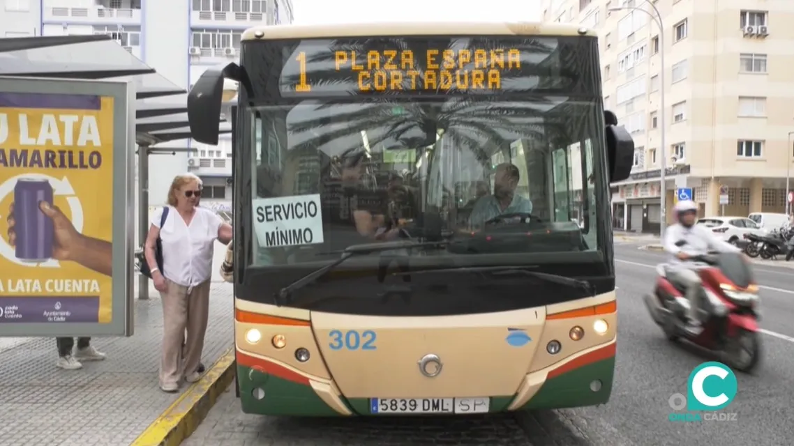 IU exige a Bruno García que se ‘ponga las pilas’ y sea parte de la solución en la huelga del autobús urbano.