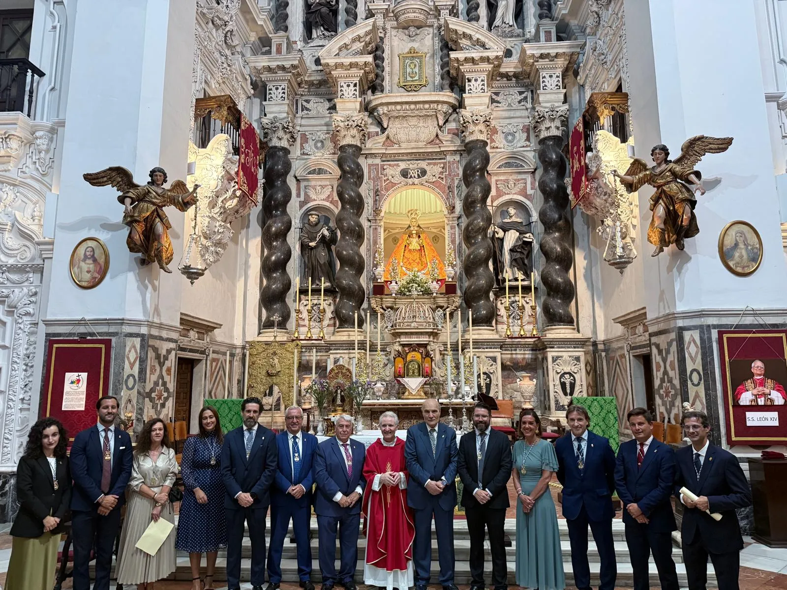 El nuevo equipo tras la misa en el templo conventual ante la Patrona