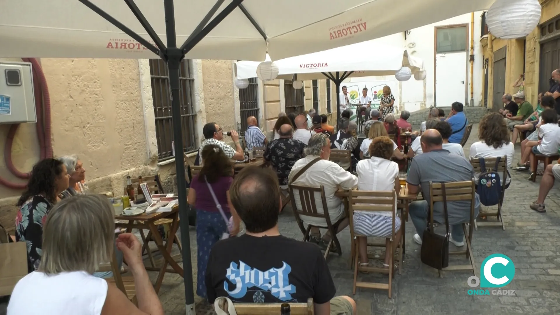 La escritora gaditana Carmen Moreno, en la presentación de su poemario ‘Punto de partida’.