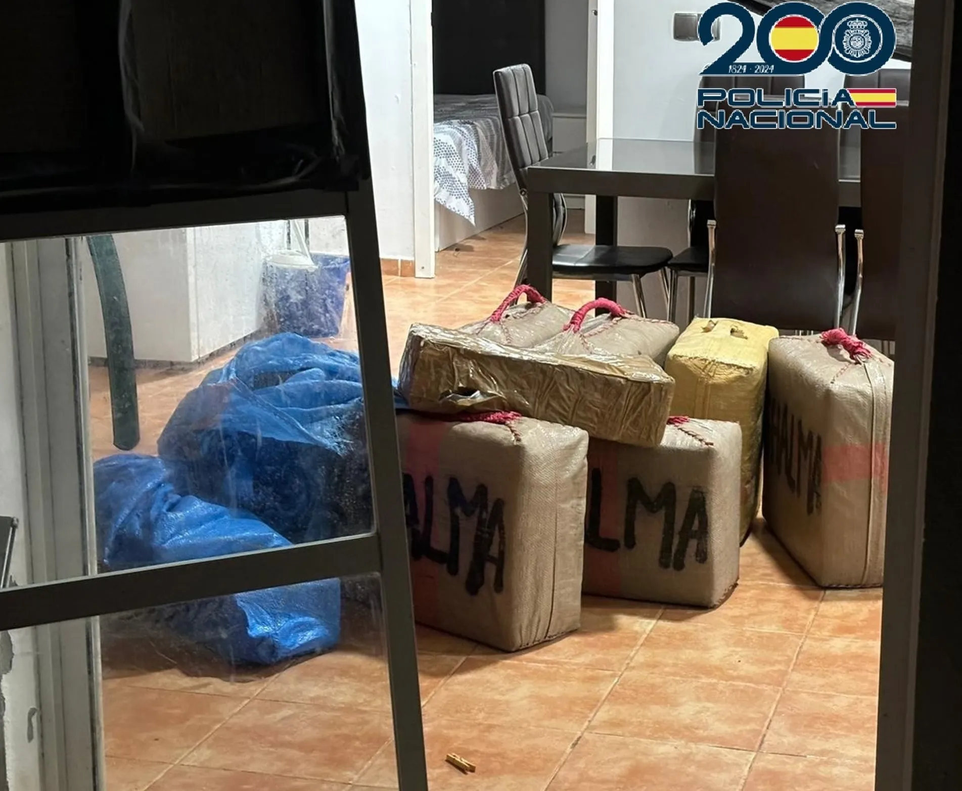 Fardos con hachís intervenidos en Puerto Real.