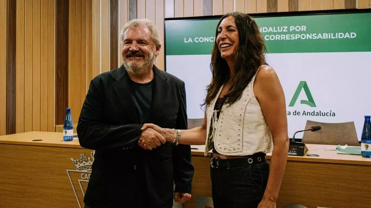 El presidente de la entidad amarilla y la consejera de Inclusión Social, Juventud, Familias e Igualdad 